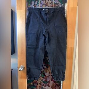 Worn once women’s size 34 black relaxed jeans.